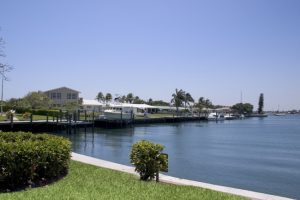 Six Benefits of Vinyl Seawalls